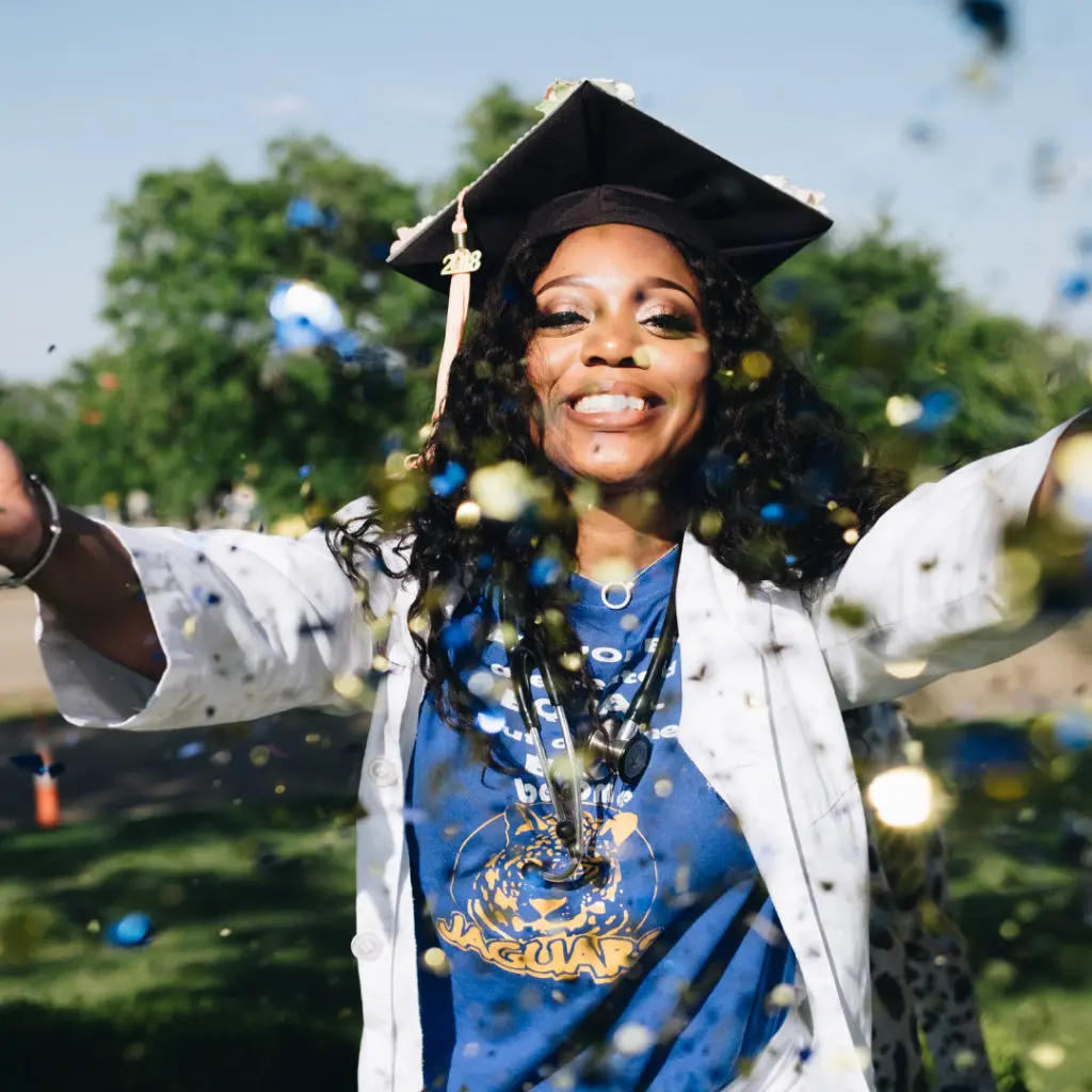 3 Examples of What to Write in a Graduation Card | PS Post 3 Examples of What to Write in a Graduation Card | PS Post